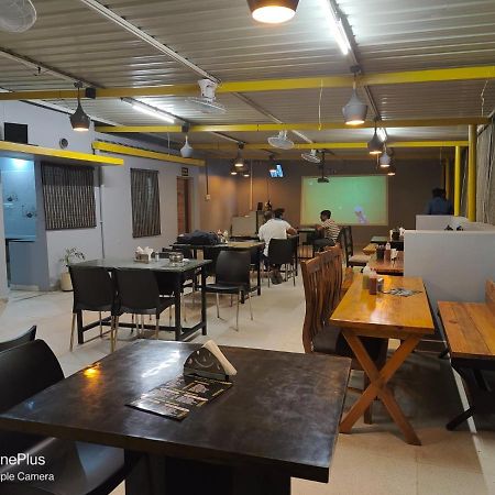 Pristine Inn Manyata Bangalore Buitenkant foto