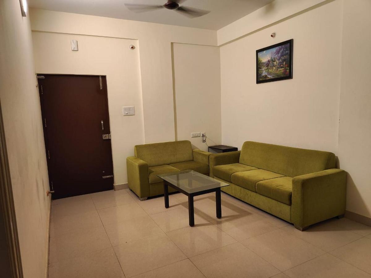 Pristine Inn Manyata Bangalore Buitenkant foto