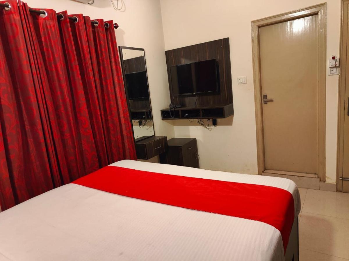 Pristine Inn Manyata Bangalore Buitenkant foto